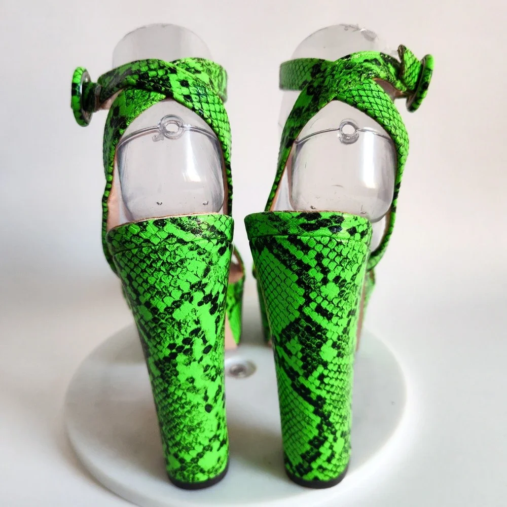 Chase + Chloe Platform Sandals 7.5 Neon Green‎ Snakeskin Ankle Strap Block Heel